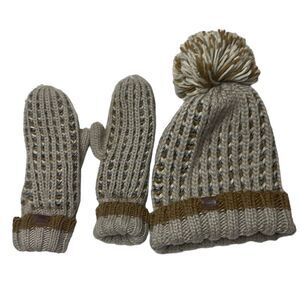 Roots Canada Beige/Tan Chunky Knit Pom Pom Wool Blend Hat And Mittens.